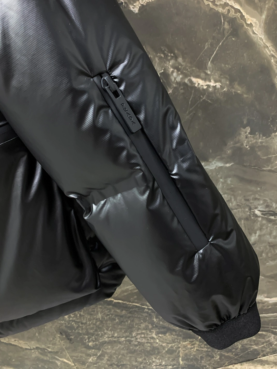 Elegant 8634 Prada Down Feather Coat Long Sleeved For Men