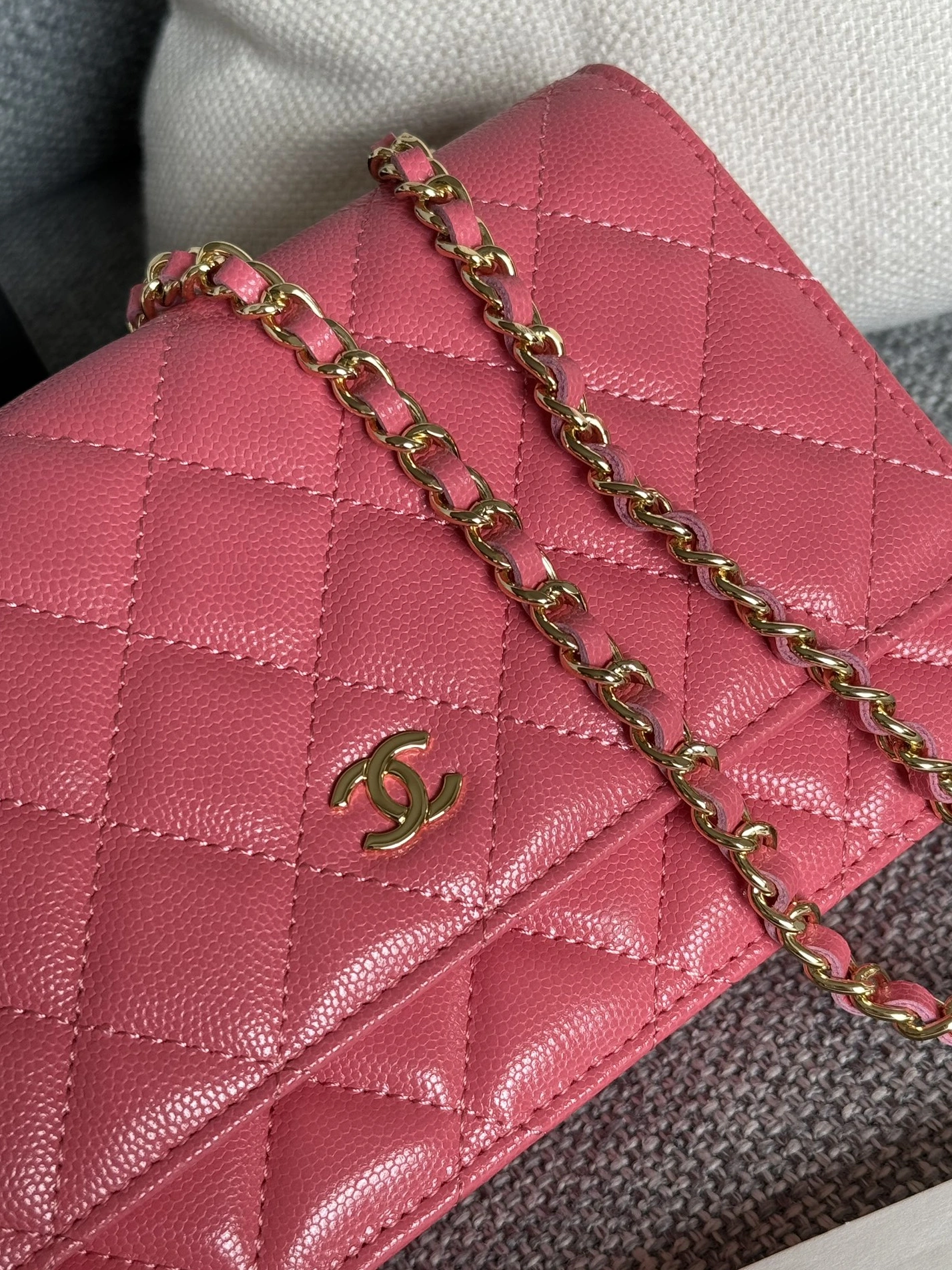 Elegant 8699 Chanel AAA Quality Messenger Bags In Gold For Women