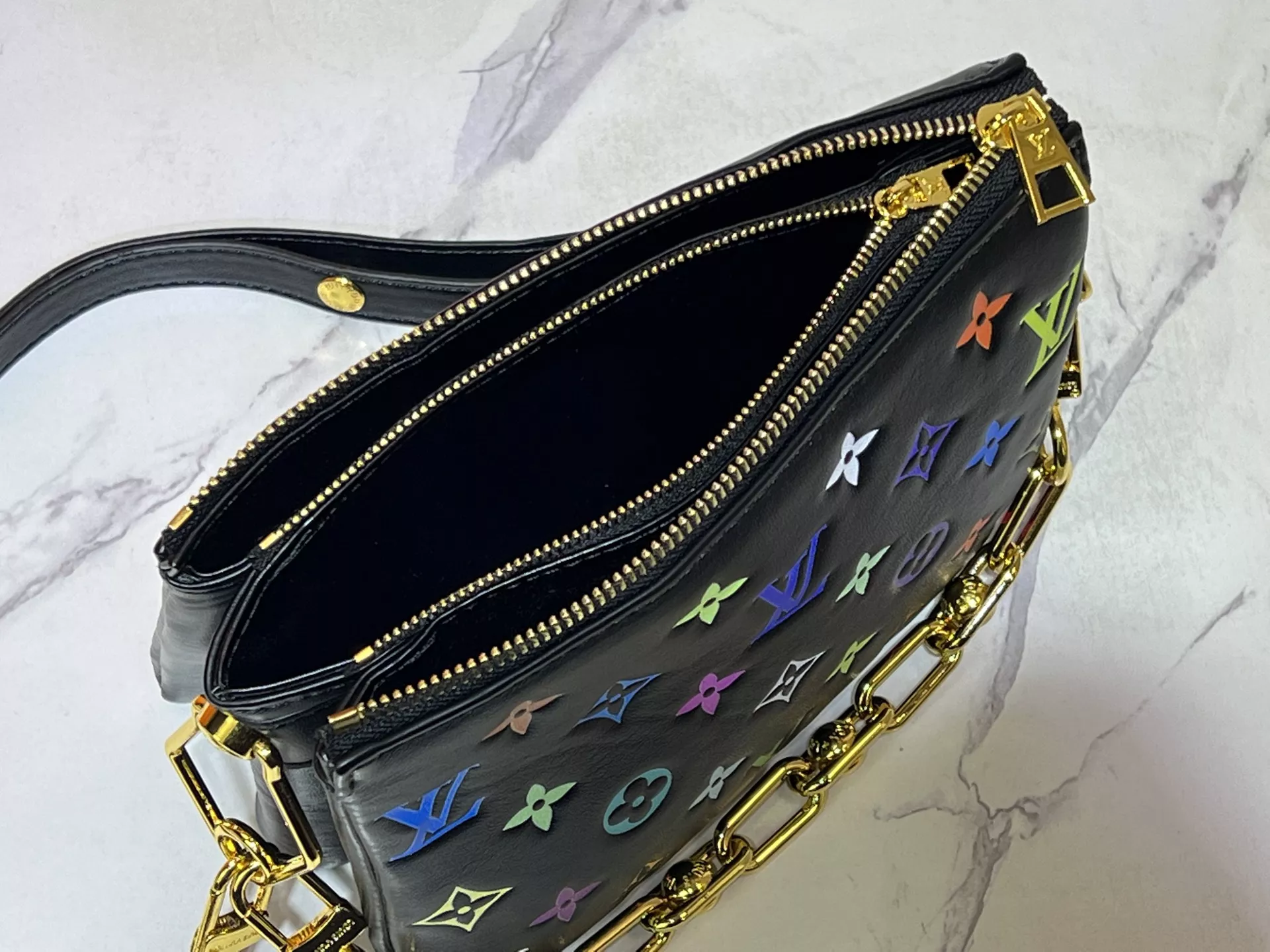 Elegant 8718 Louis Vuitton AAA Quality Messenger Bags For Women
