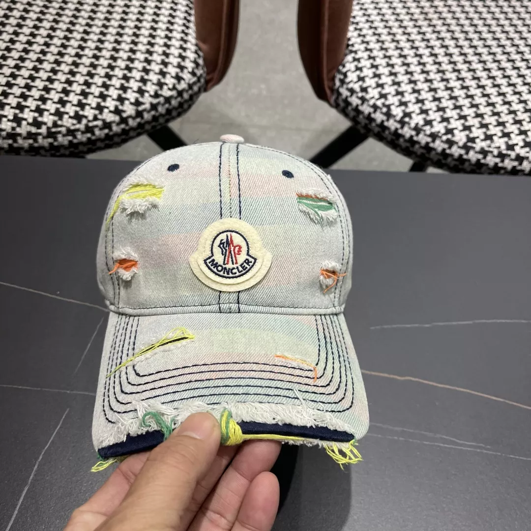 Elegant 8913 Moncler Caps