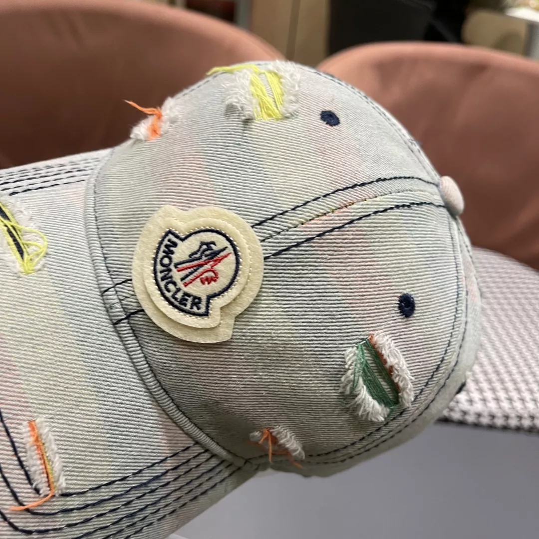 Elegant 8913 Moncler Caps