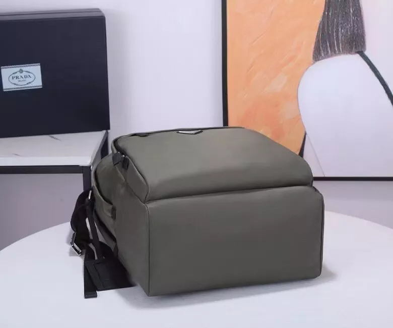 Elegant 8926 Prada AAA Man Backpacks