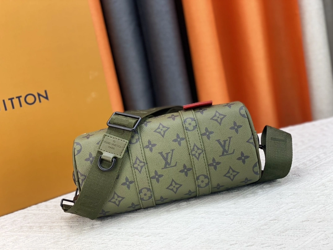 Elegant 8946 Louis Vuitton AAA Quality Handbags For Women