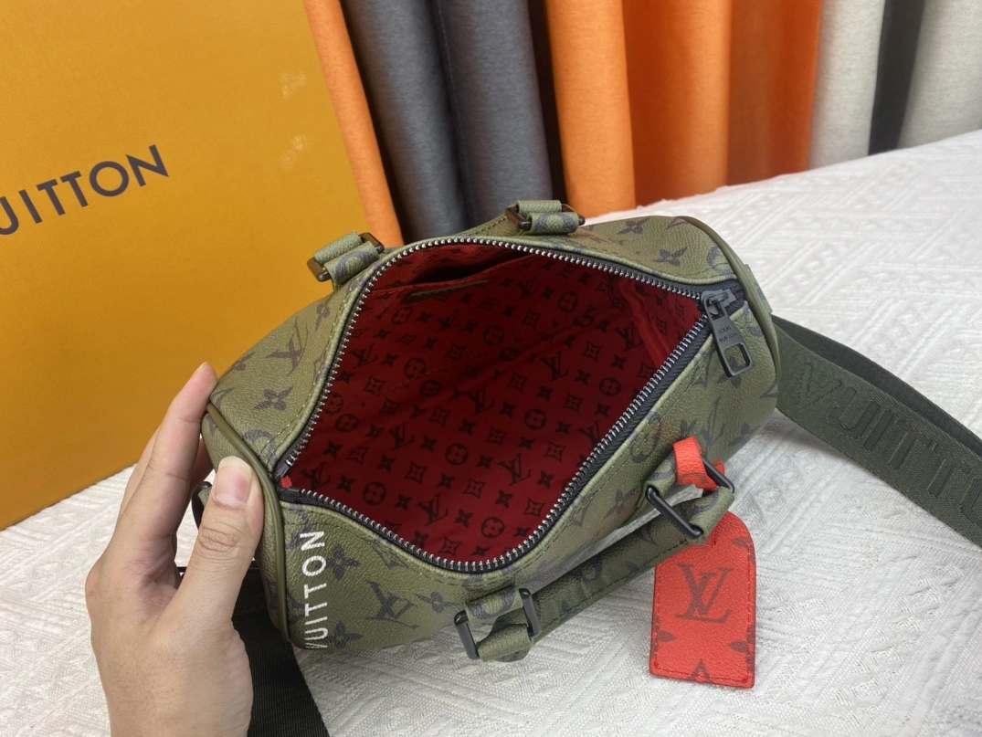 Elegant 8946 Louis Vuitton AAA Quality Handbags For Women