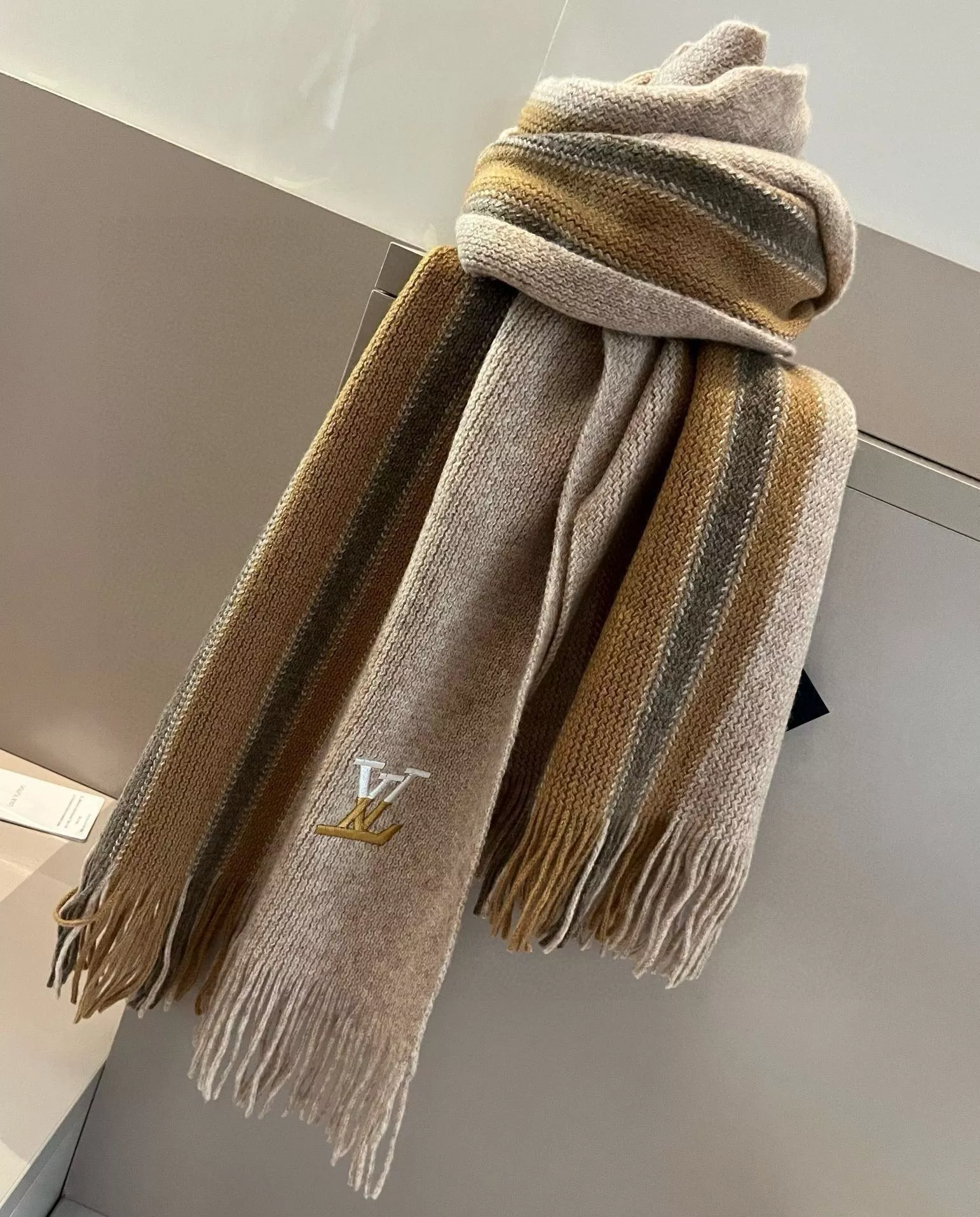 Elegant 9034 Louis Vuitton Scarf For Women