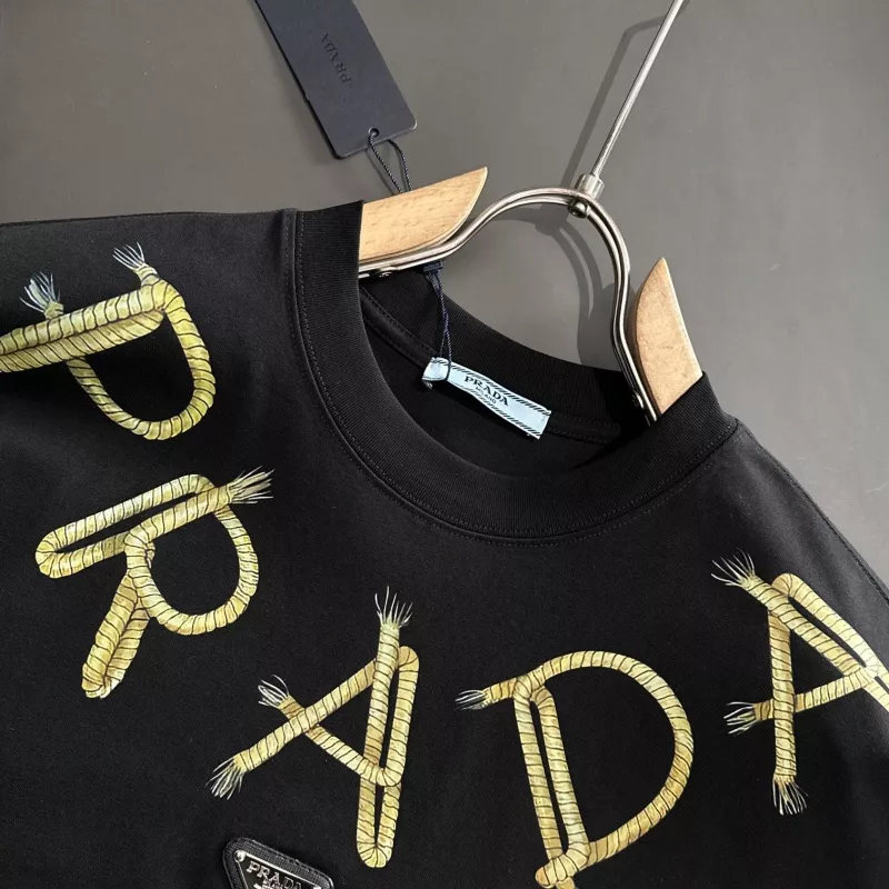 Elegant 9142 Prada T-Shirts Short Sleeved For Unisex