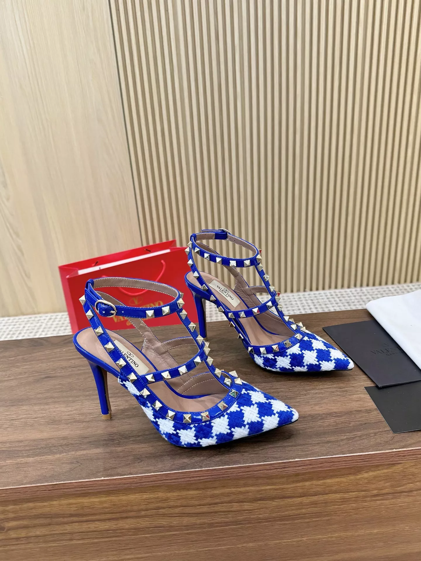 Elegant 9232 Valentino Sandal For Women