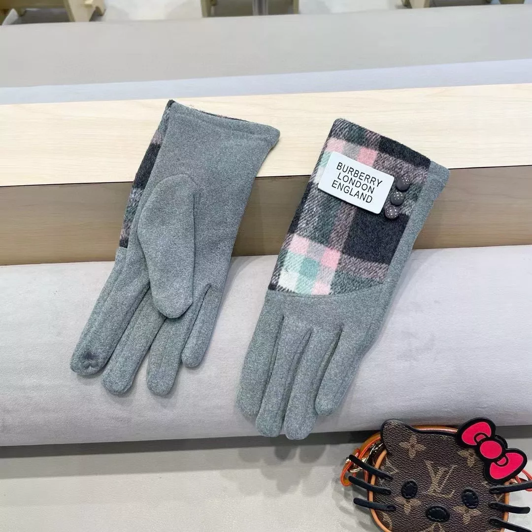Elegant 930 Burberry Gloves