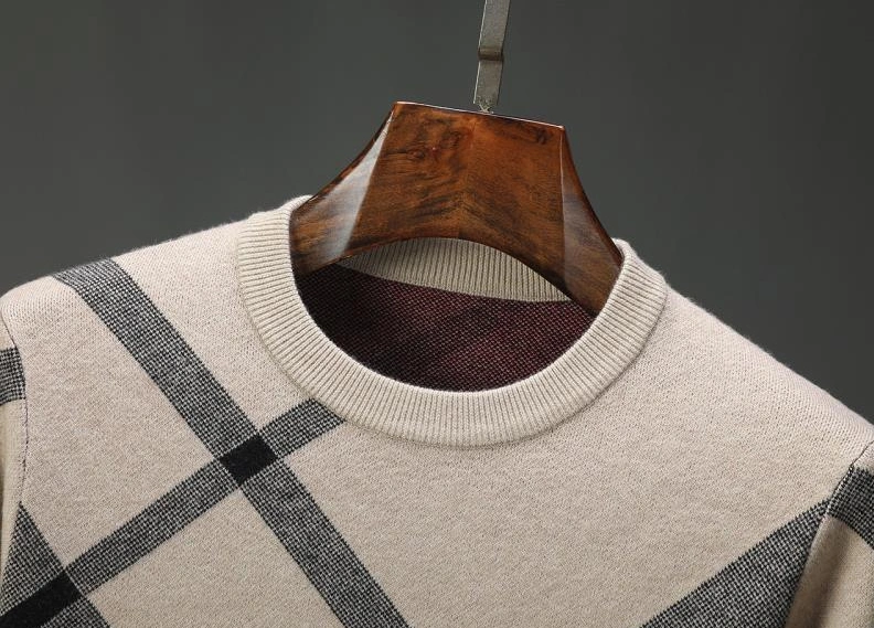 Elegant 9335 Burberry Fashion Sweaters Long Sleeved For Men