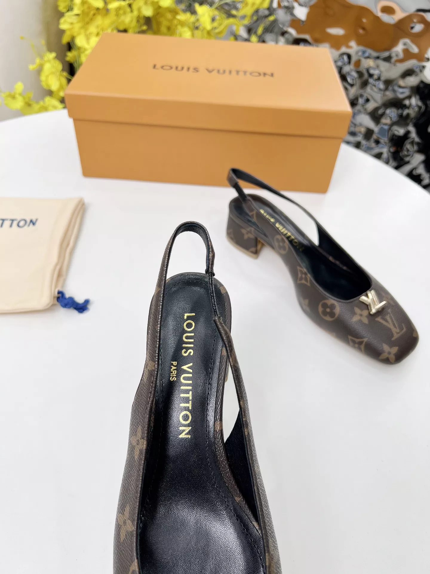 Elegant 9338 Louis Vuitton Sandal For Women