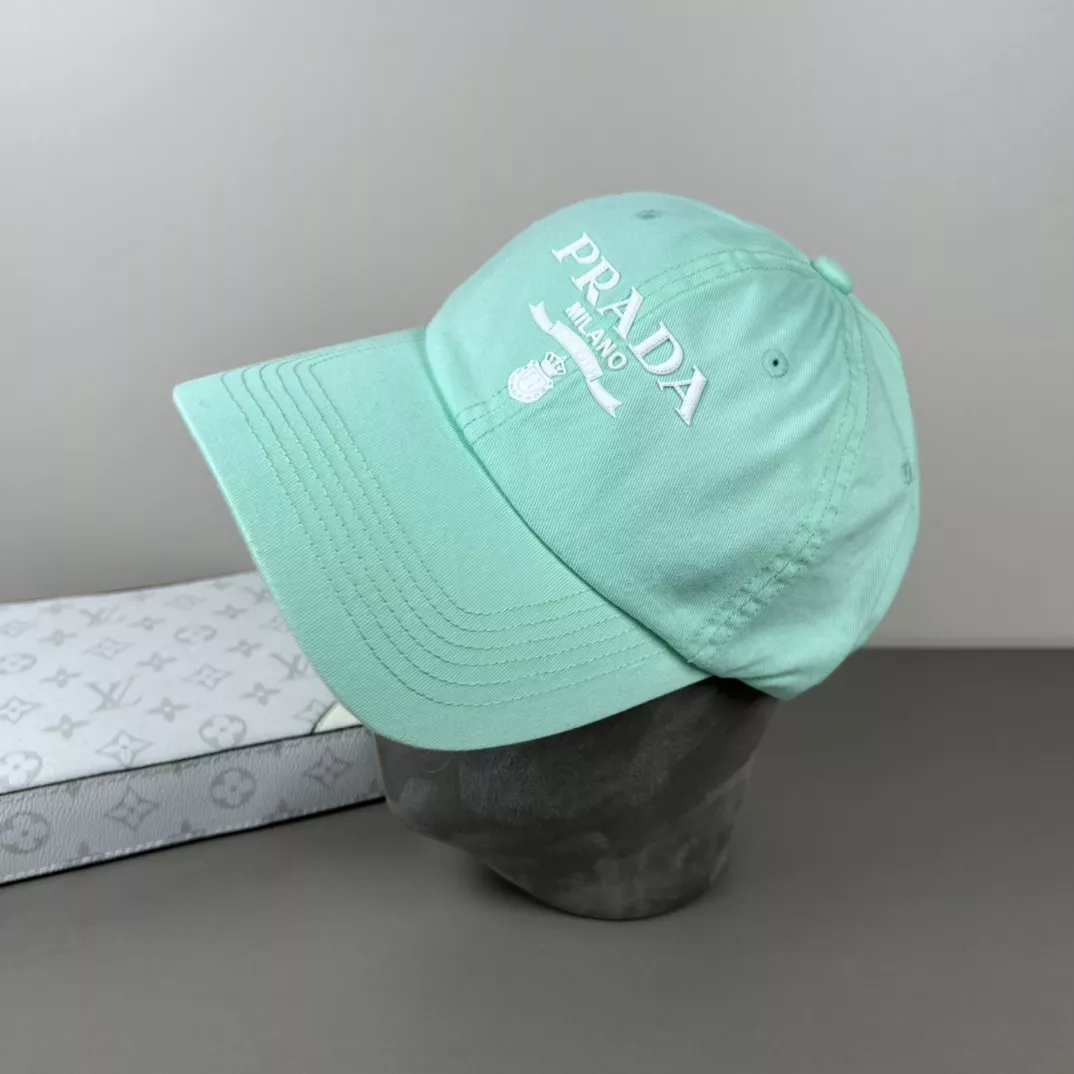 Elegant 9390 Prada Caps