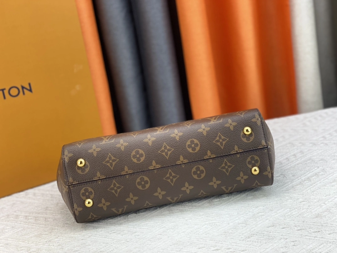 Elegant 9483 Louis Vuitton AAA Quality Handbags For Women