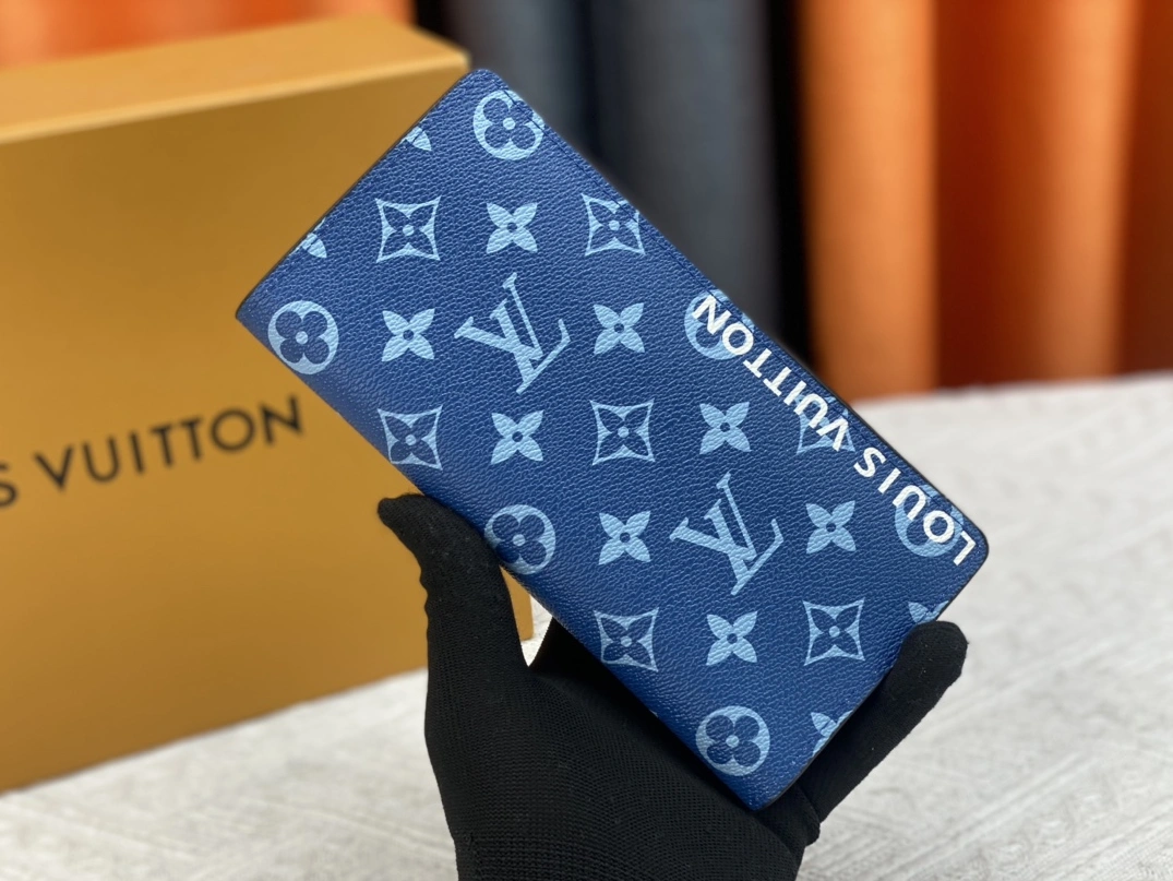 Elegant 9484 Louis Vuitton LV Card Case For Unisex