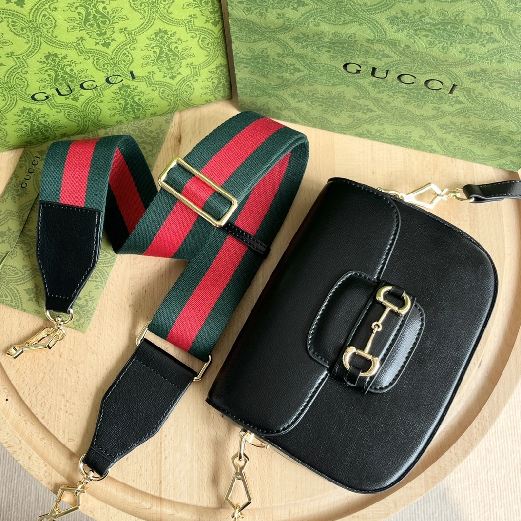 Elegant 9537 Gucci AAA Quality Messenger Bags For Unisex