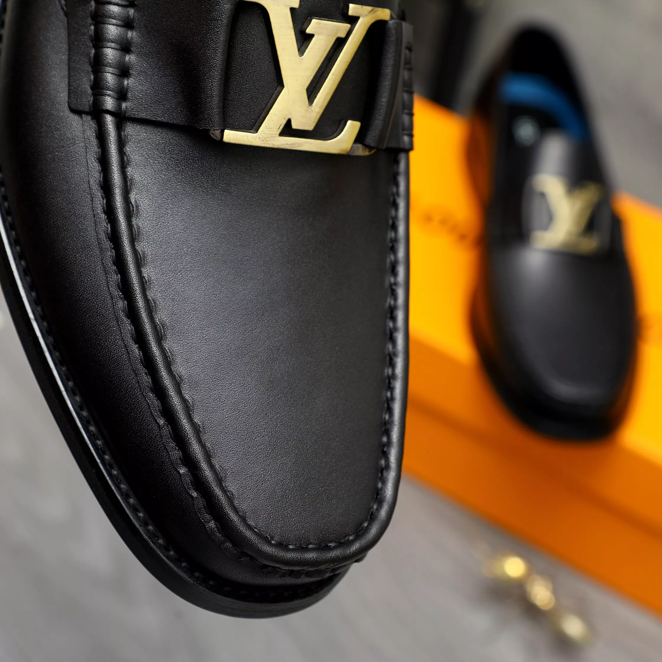 Elegant 9708 Louis Vuitton LV Oxfords Shoes For Men
