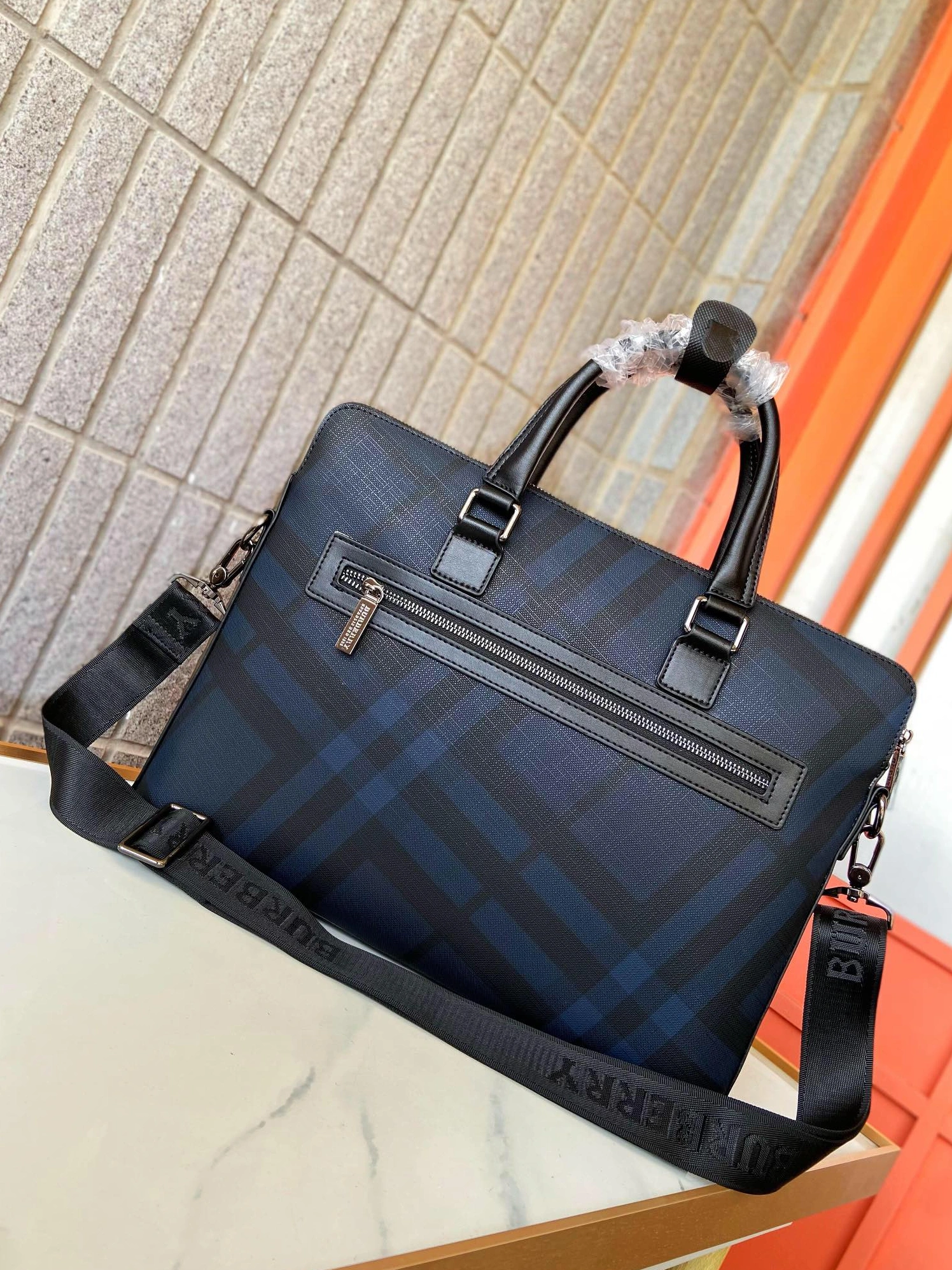 Elegant 9743 Burberry AAA Man Handbags