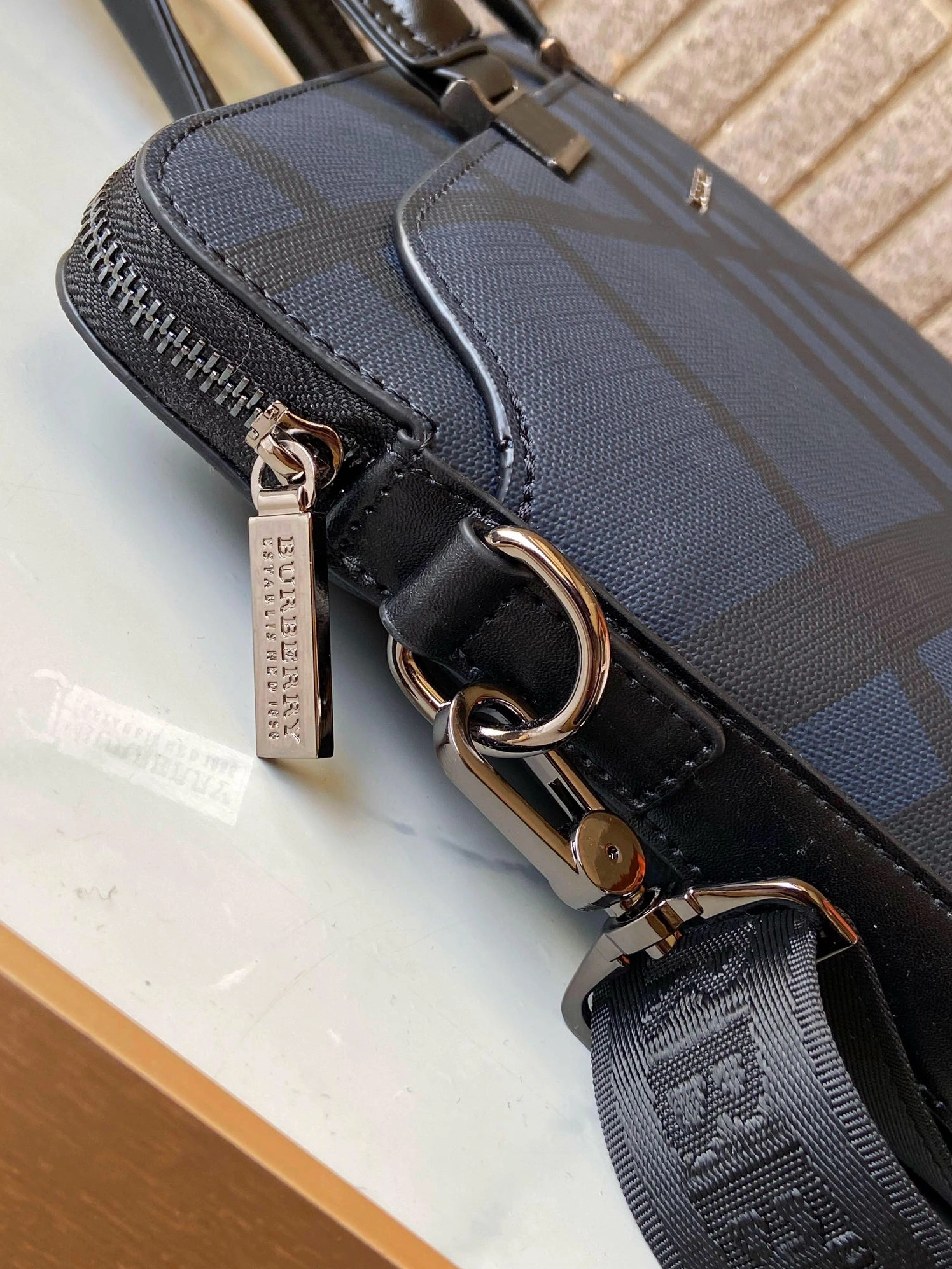 Elegant 9743 Burberry AAA Man Handbags