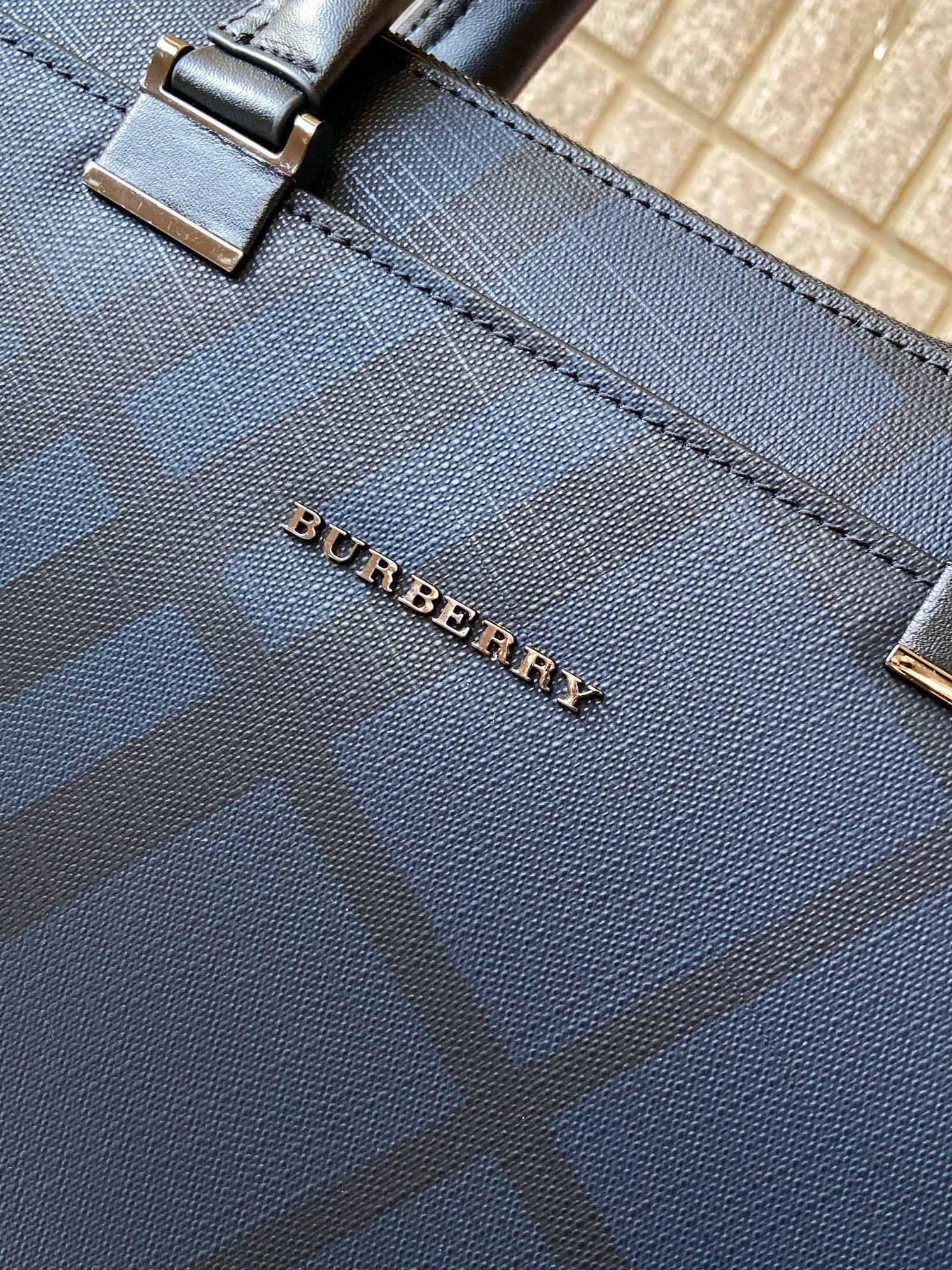 Elegant 9743 Burberry AAA Man Handbags