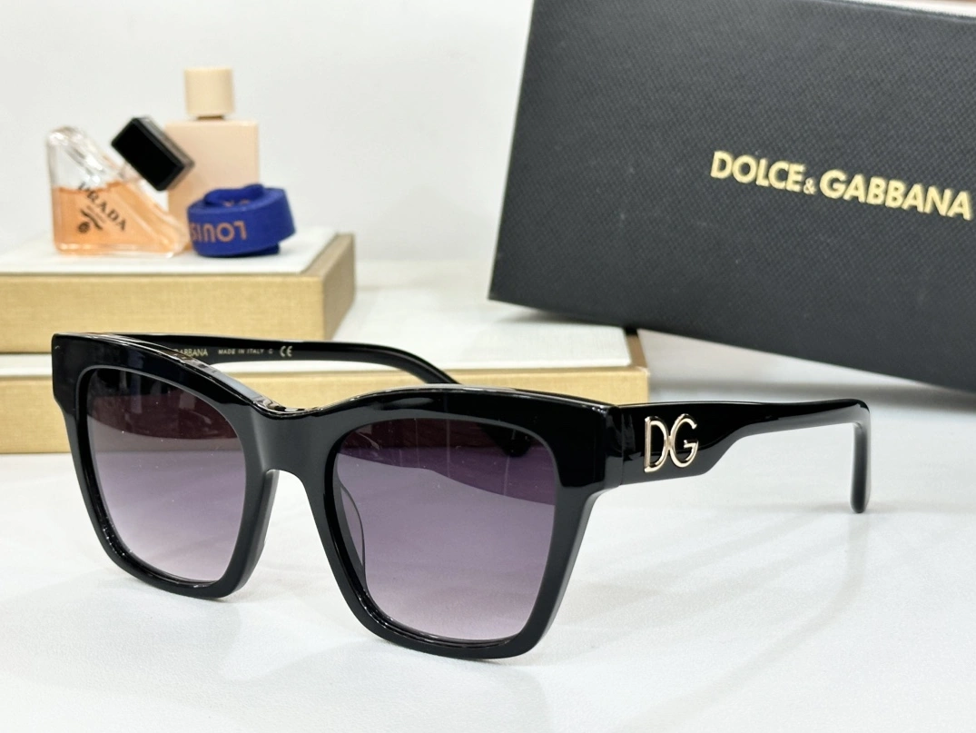 Elegant 9745 Dolce & Gabbana AAA Quality Sunglasses