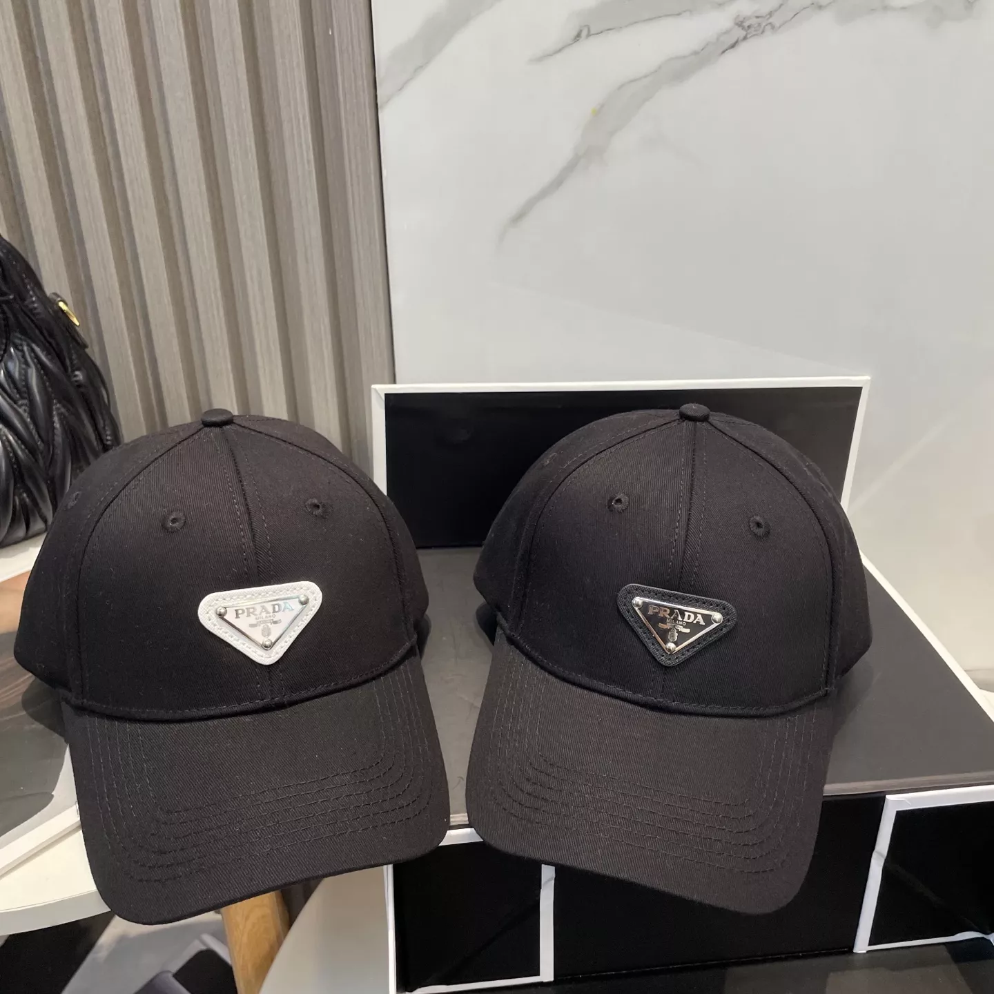 Elegant 9910 Prada Caps