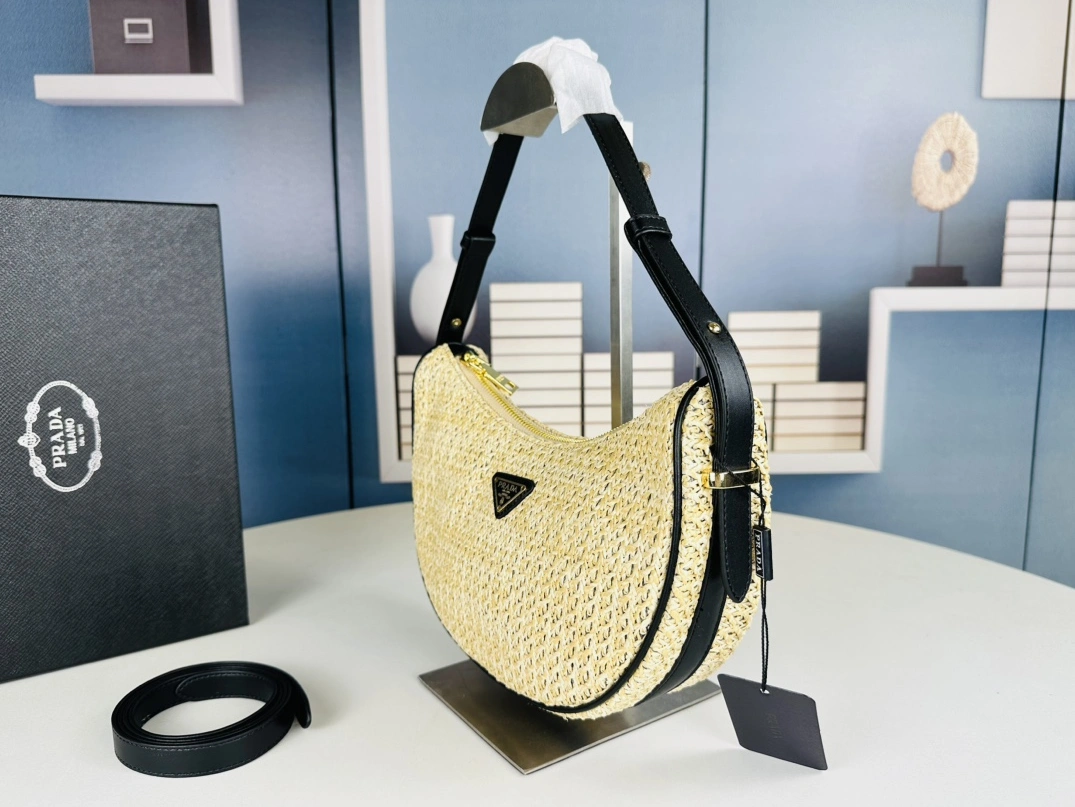 Elegant 9933 Prada AAA Quality Shoulder Bags For Women
