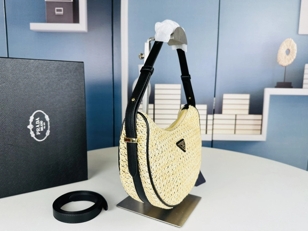 Elegant 9933 Prada AAA Quality Shoulder Bags For Women