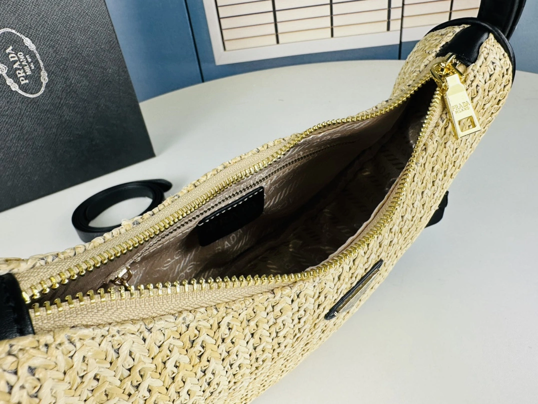 Elegant 9933 Prada AAA Quality Shoulder Bags For Women