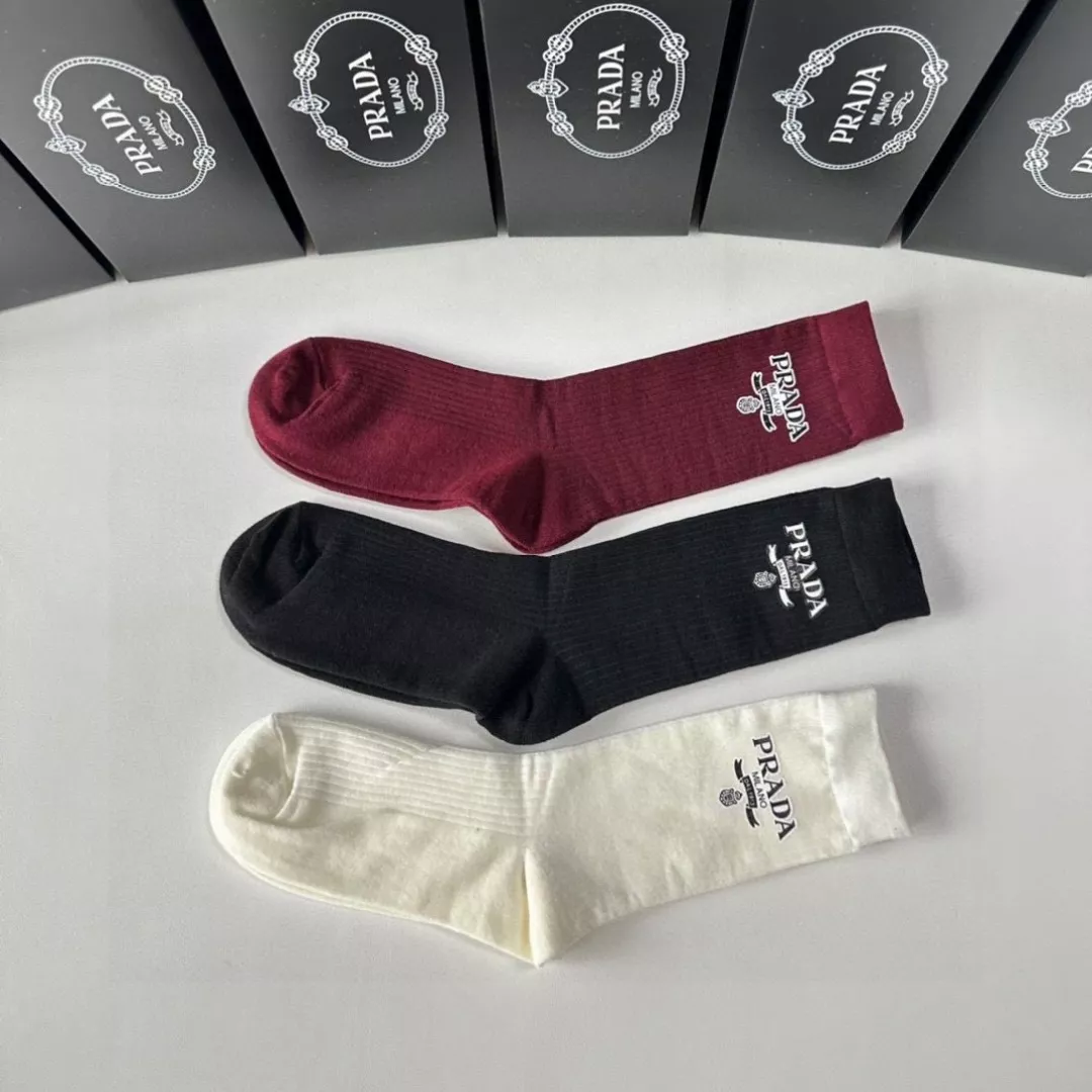 Elegant 9933 Prada Socks