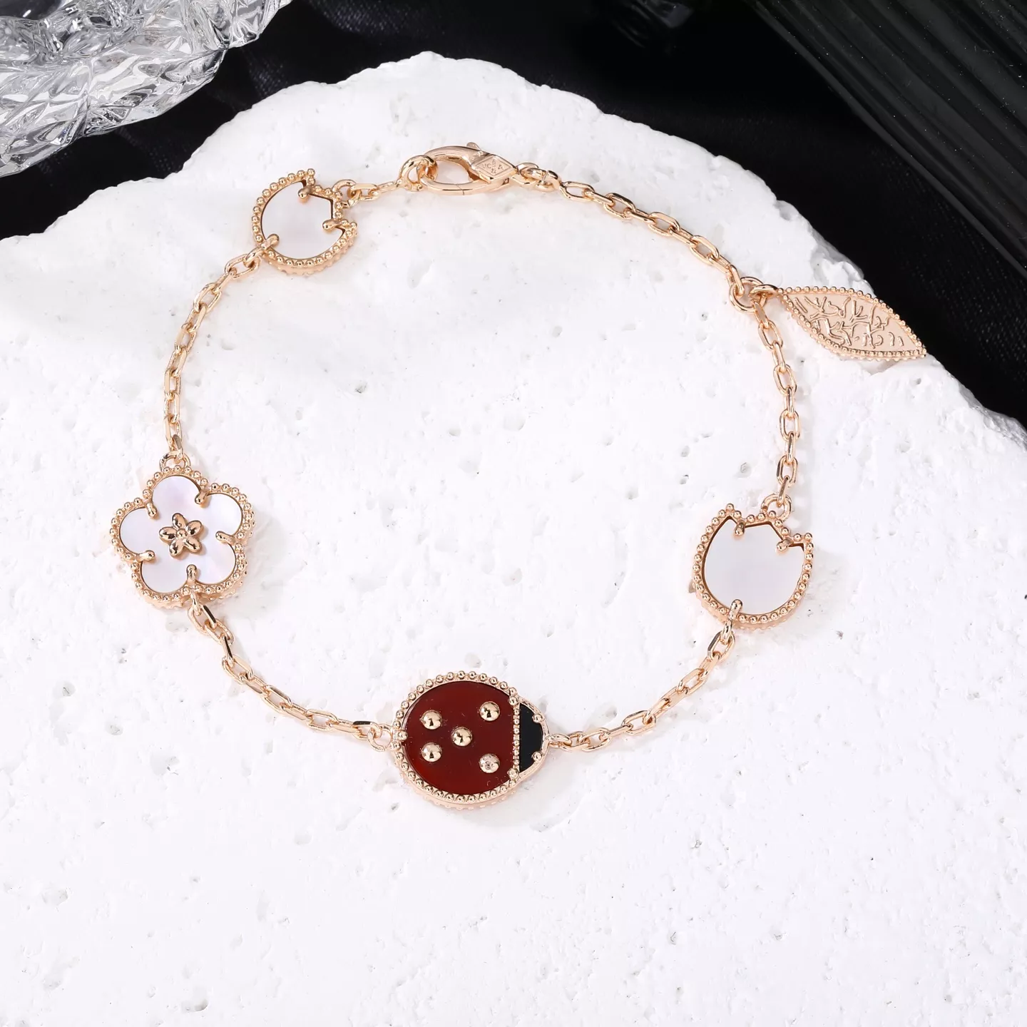 EyeCatching 1016 Van Cleef & Arpels Bracelets For Women