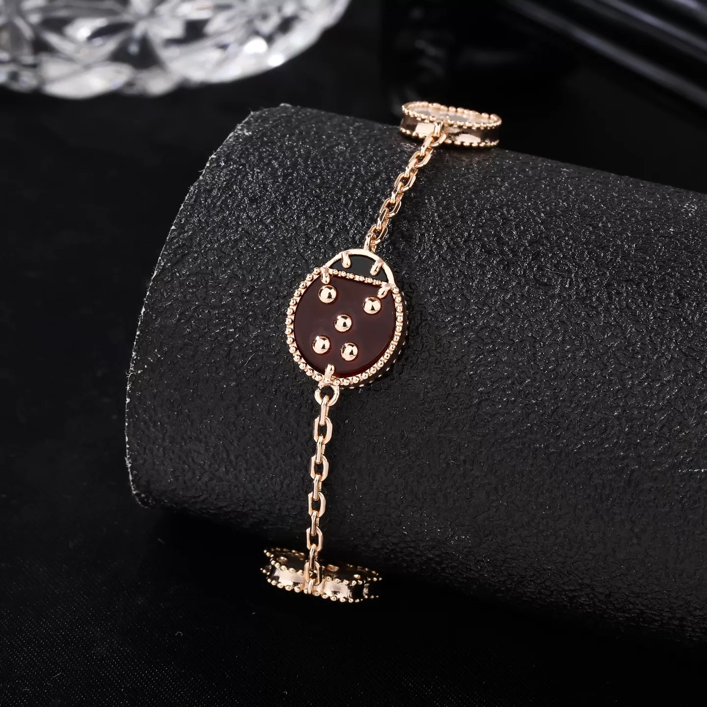 EyeCatching 1016 Van Cleef & Arpels Bracelets For Women