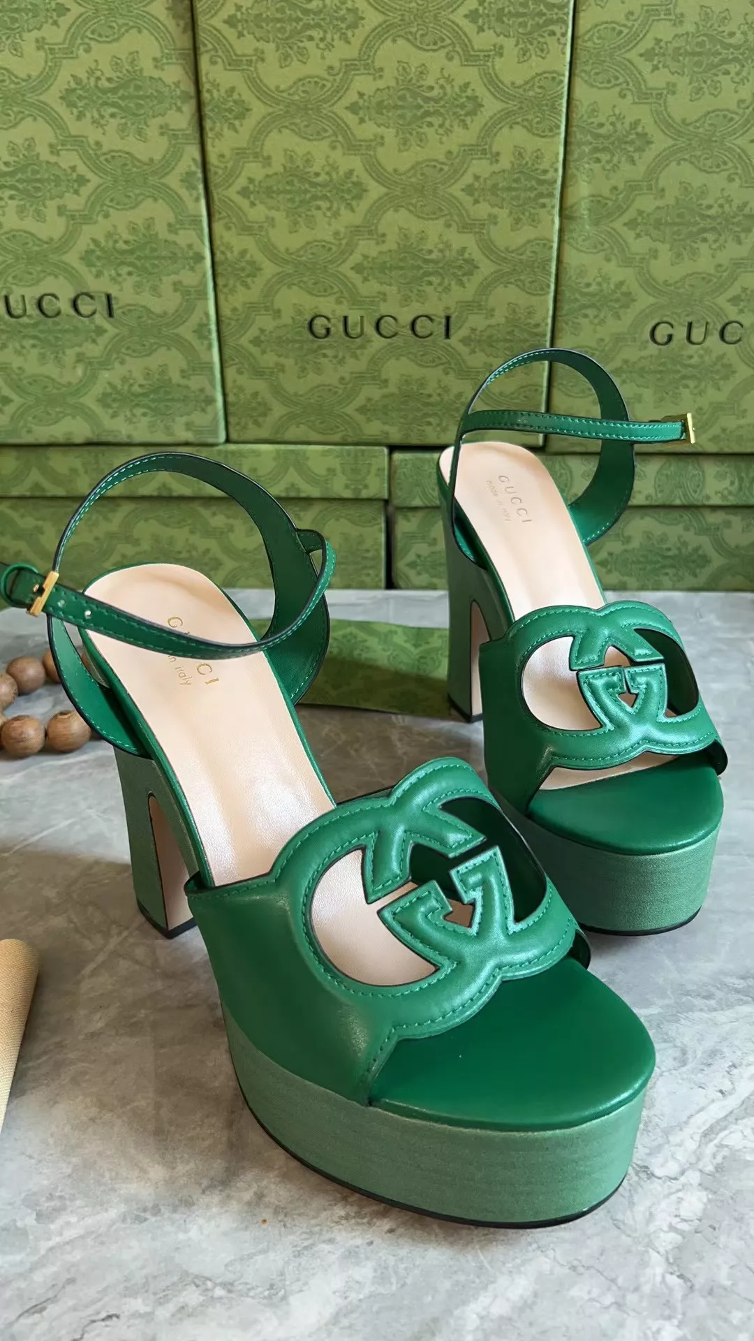 EyeCatching 1067 Gucci Sandal For Women