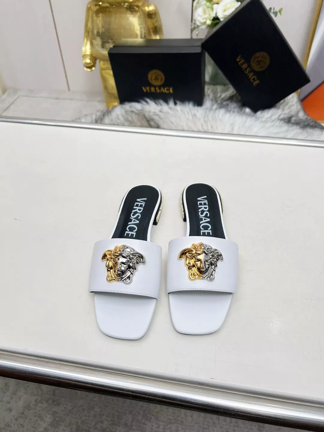 EyeCatching 1180 Versace Slippers For Women