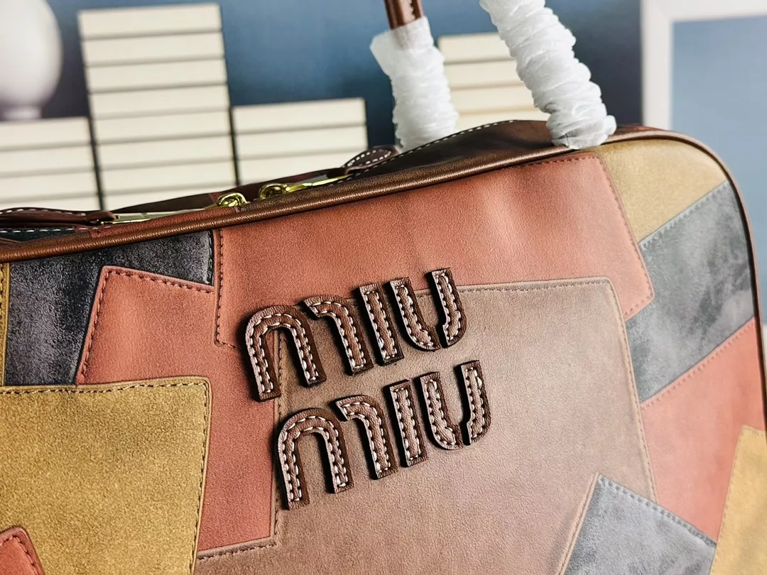 EyeCatching 1194 MIU MIU AAA Quality Handbags For Women