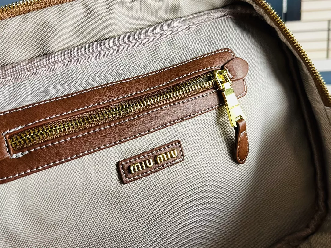 EyeCatching 1194 MIU MIU AAA Quality Handbags For Women