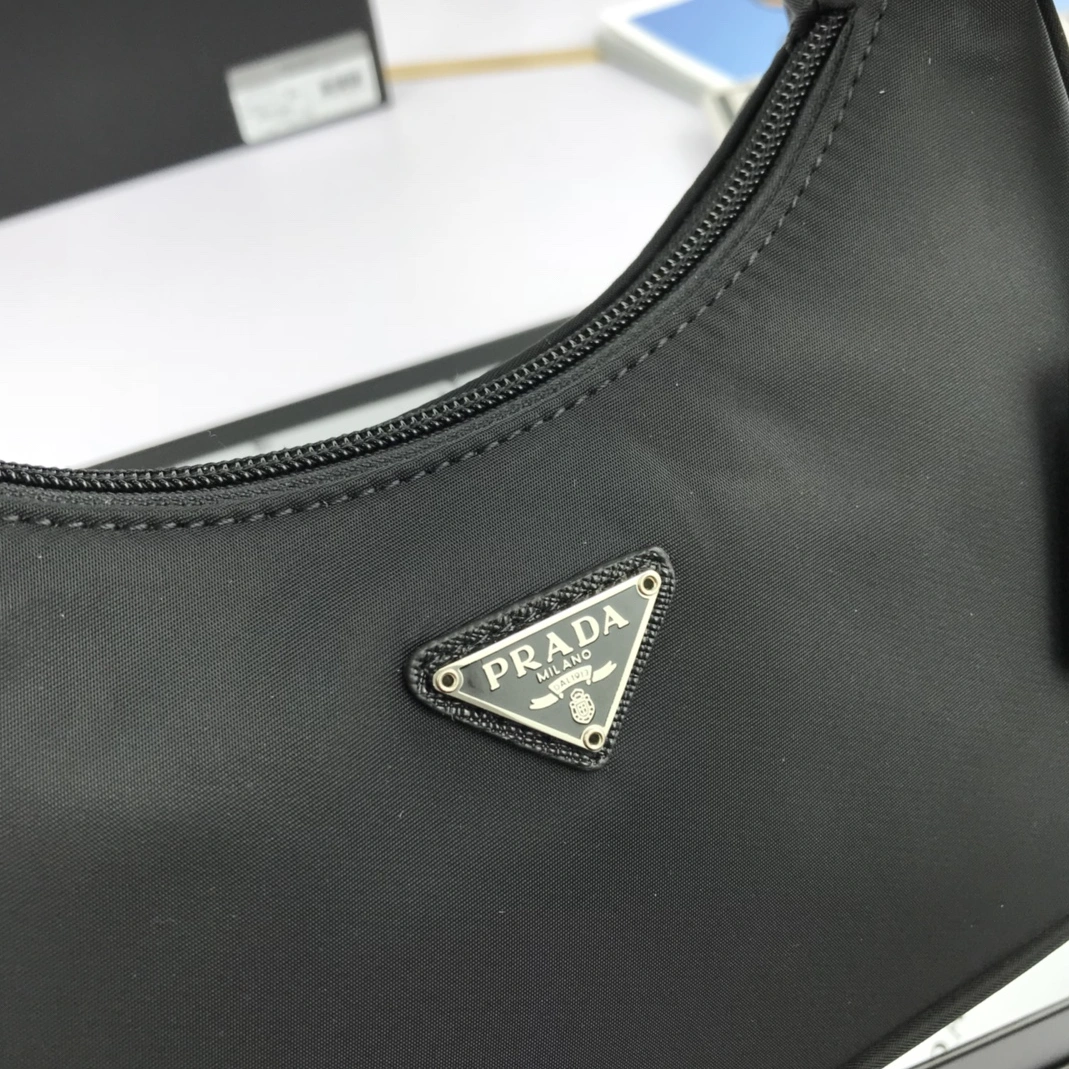 EyeCatching 1257 Prada AAA Quality Shoulder Bags For Women