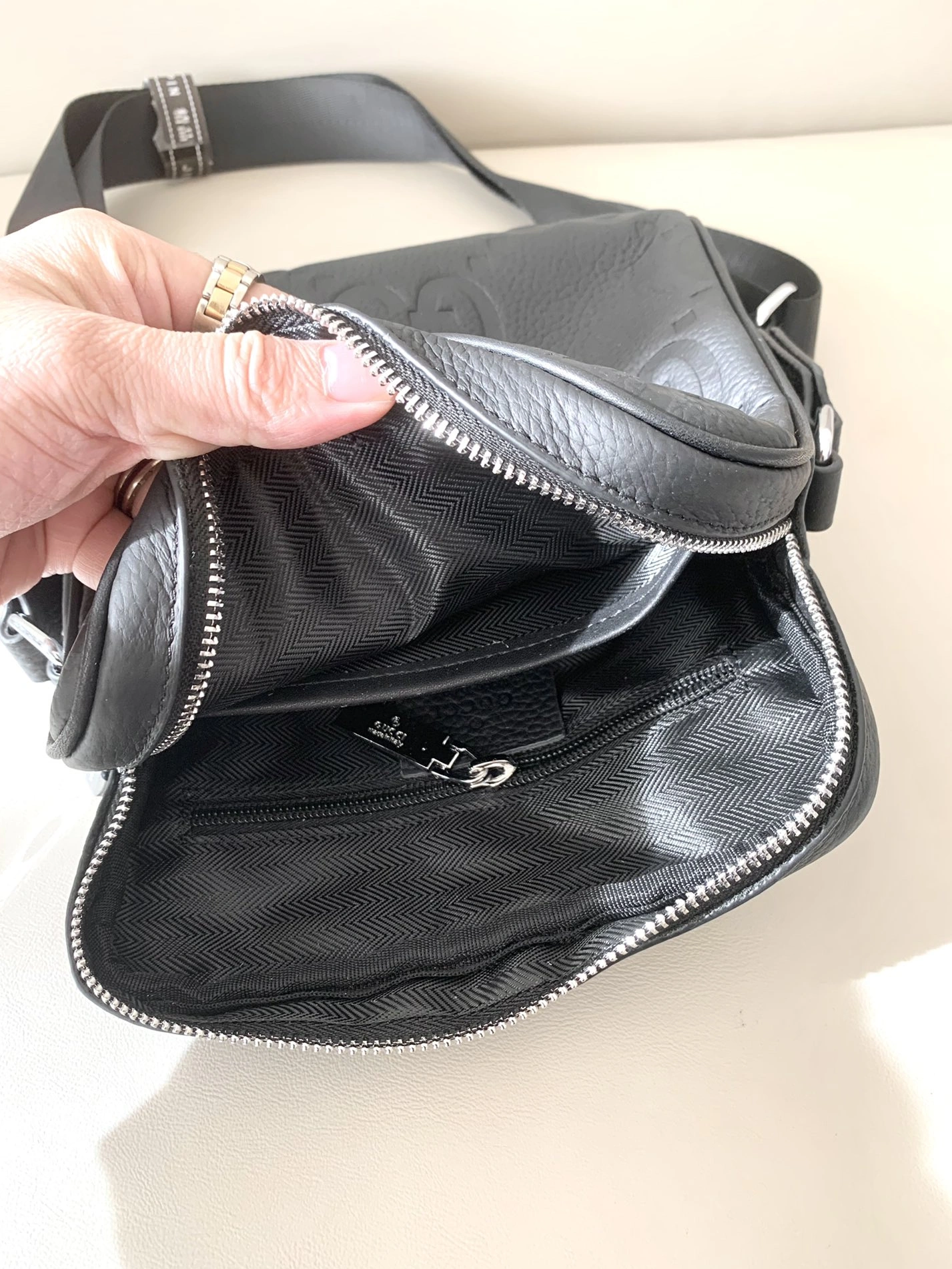 EyeCatching 1290 Gucci AAA Man Messenger Bags