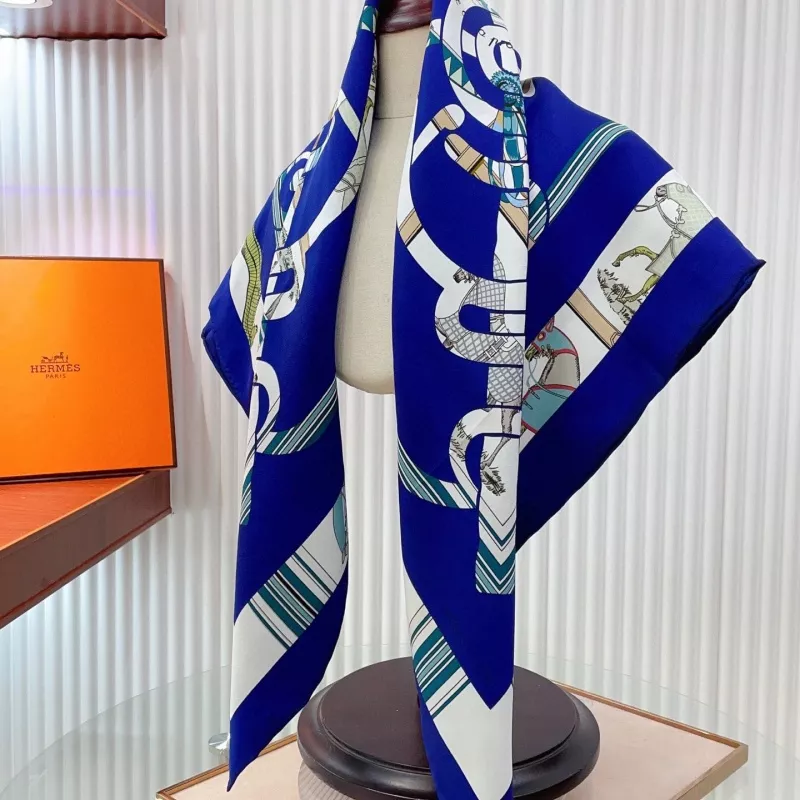 EyeCatching 1392 Hermes Silk Squares
