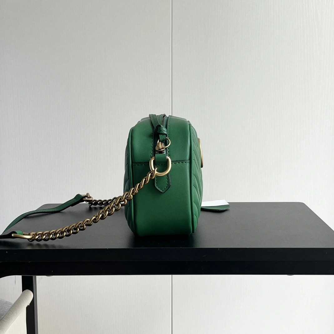 EyeCatching 146 Gucci AAA Quality Messenger Bags For Women