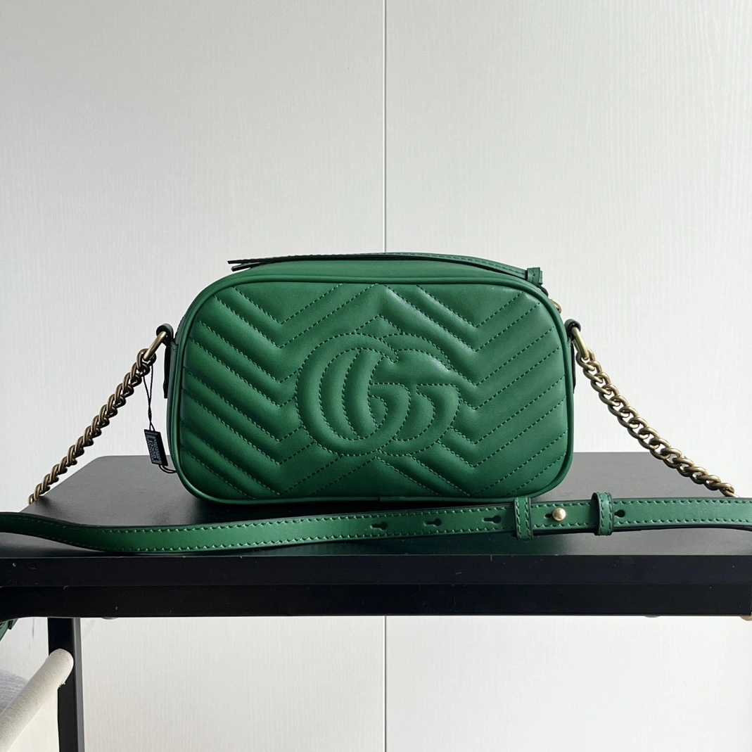 EyeCatching 146 Gucci AAA Quality Messenger Bags For Women