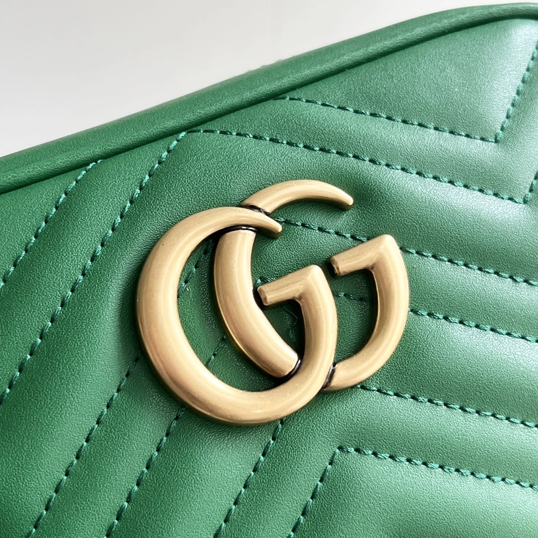 EyeCatching 146 Gucci AAA Quality Messenger Bags For Women