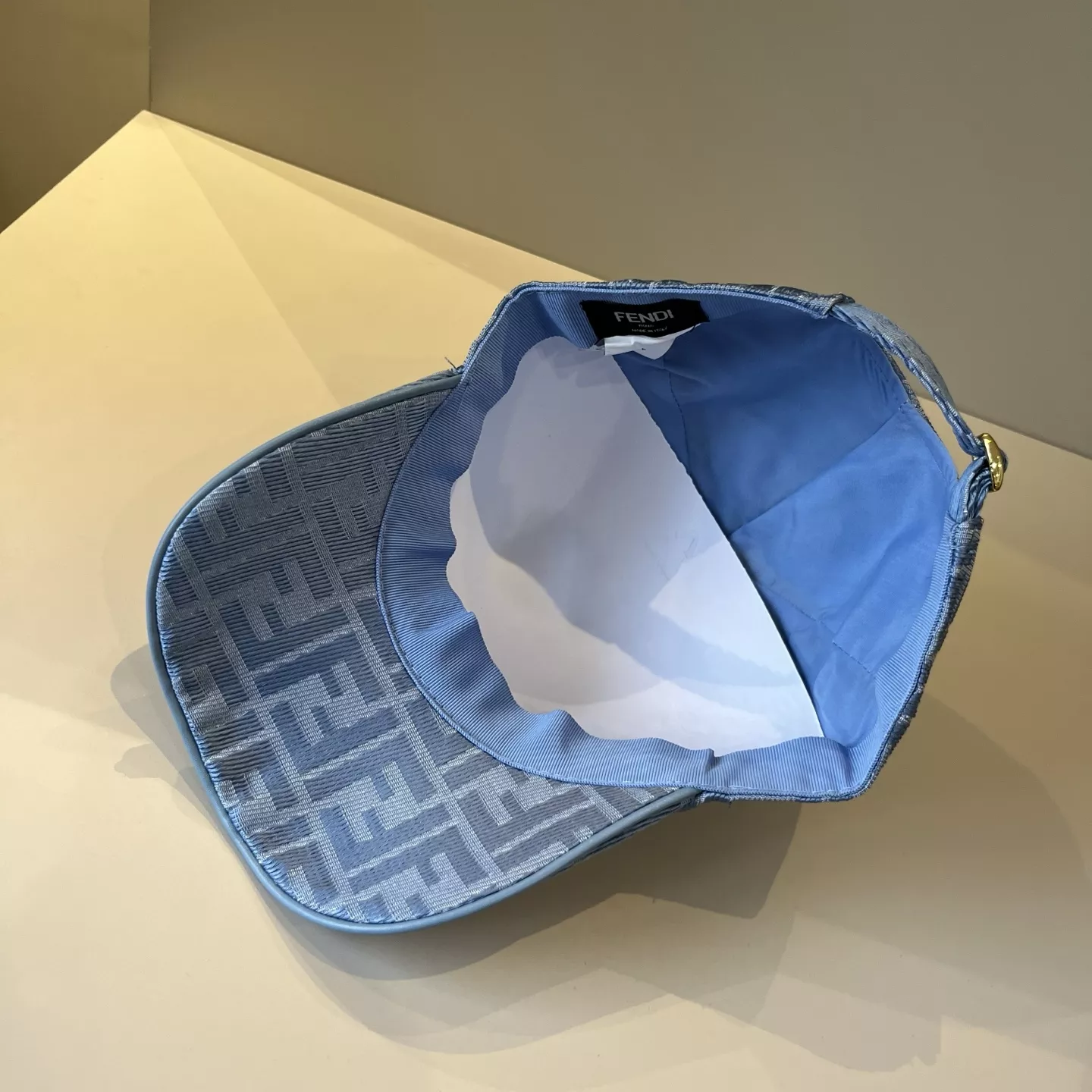 EyeCatching 1497 Fendi Caps