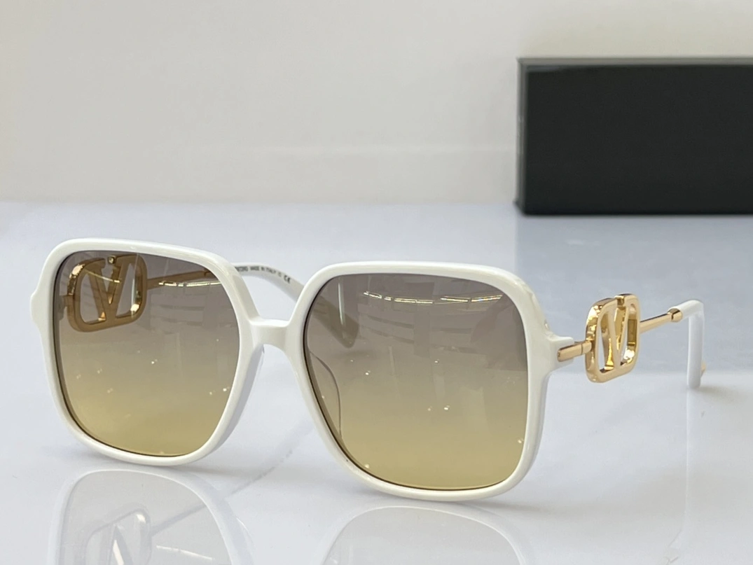 EyeCatching 1524 Valentino AAA Quality Sunglasses