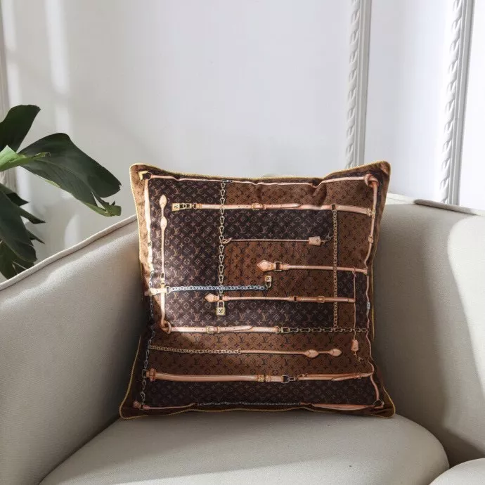 EyeCatching 1554 Louis Vuitton LV Cushion