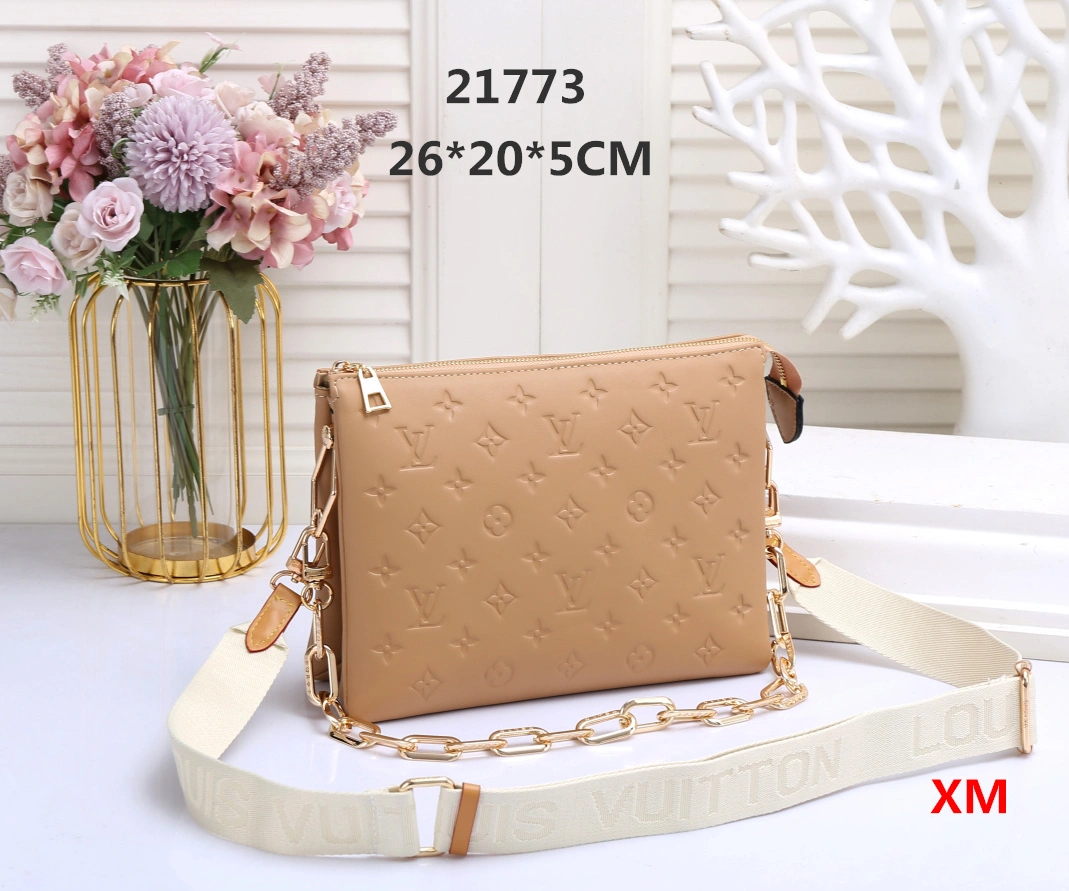 EyeCatching 1669 Louis Vuitton Messenger Bags For Women