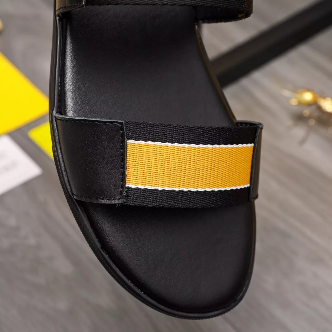 EyeCatching 1720 Fendi Slippers For Men