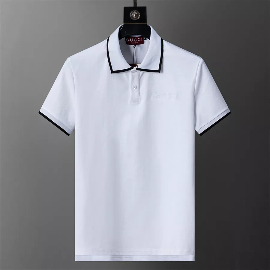 EyeCatching 1807 Gucci Tracksuits Short Sleeved For Men