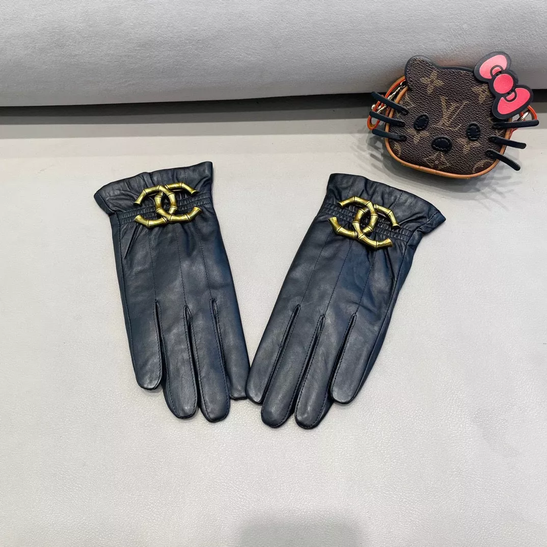EyeCatching 1830 Chanel Gloves For Women