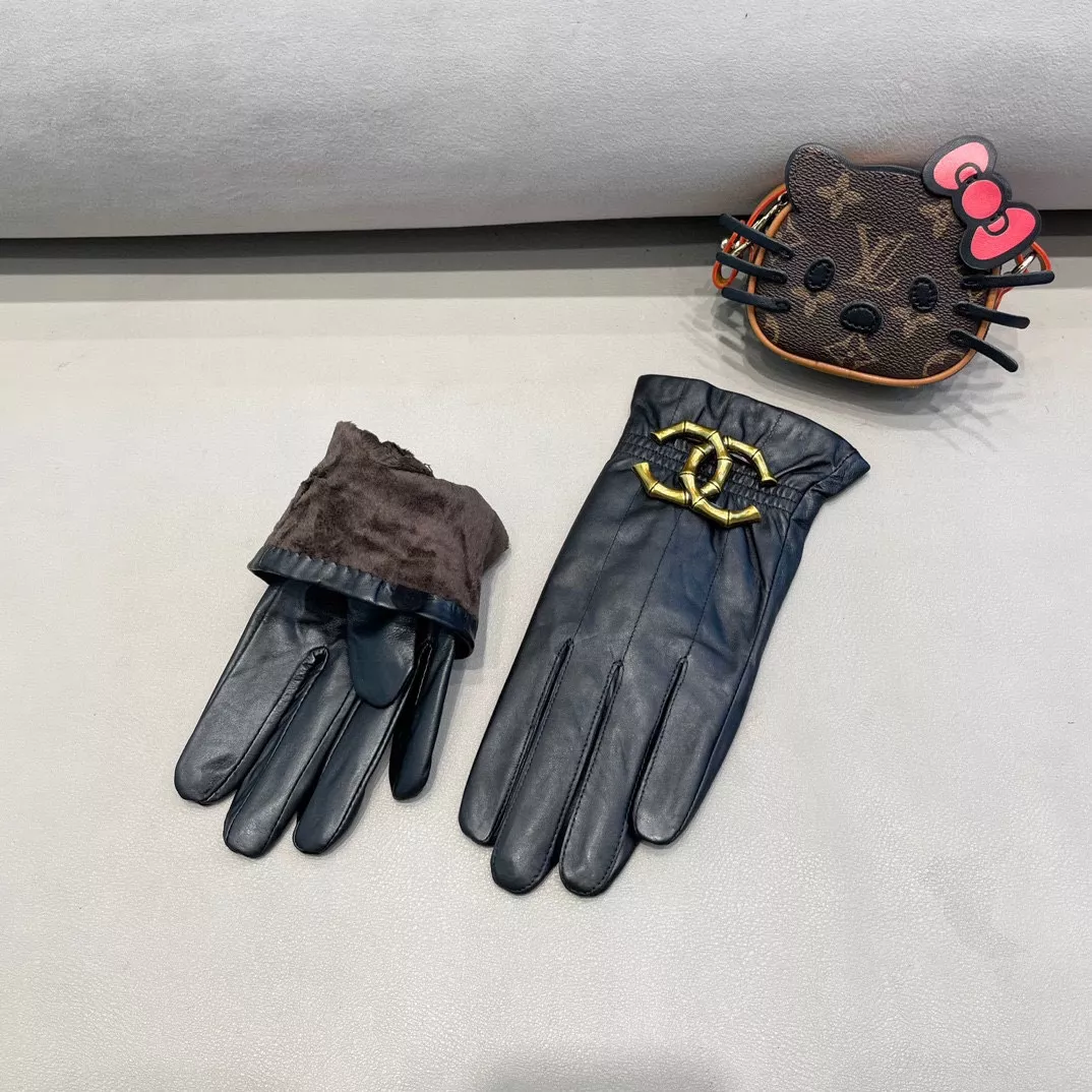 EyeCatching 1830 Chanel Gloves For Women