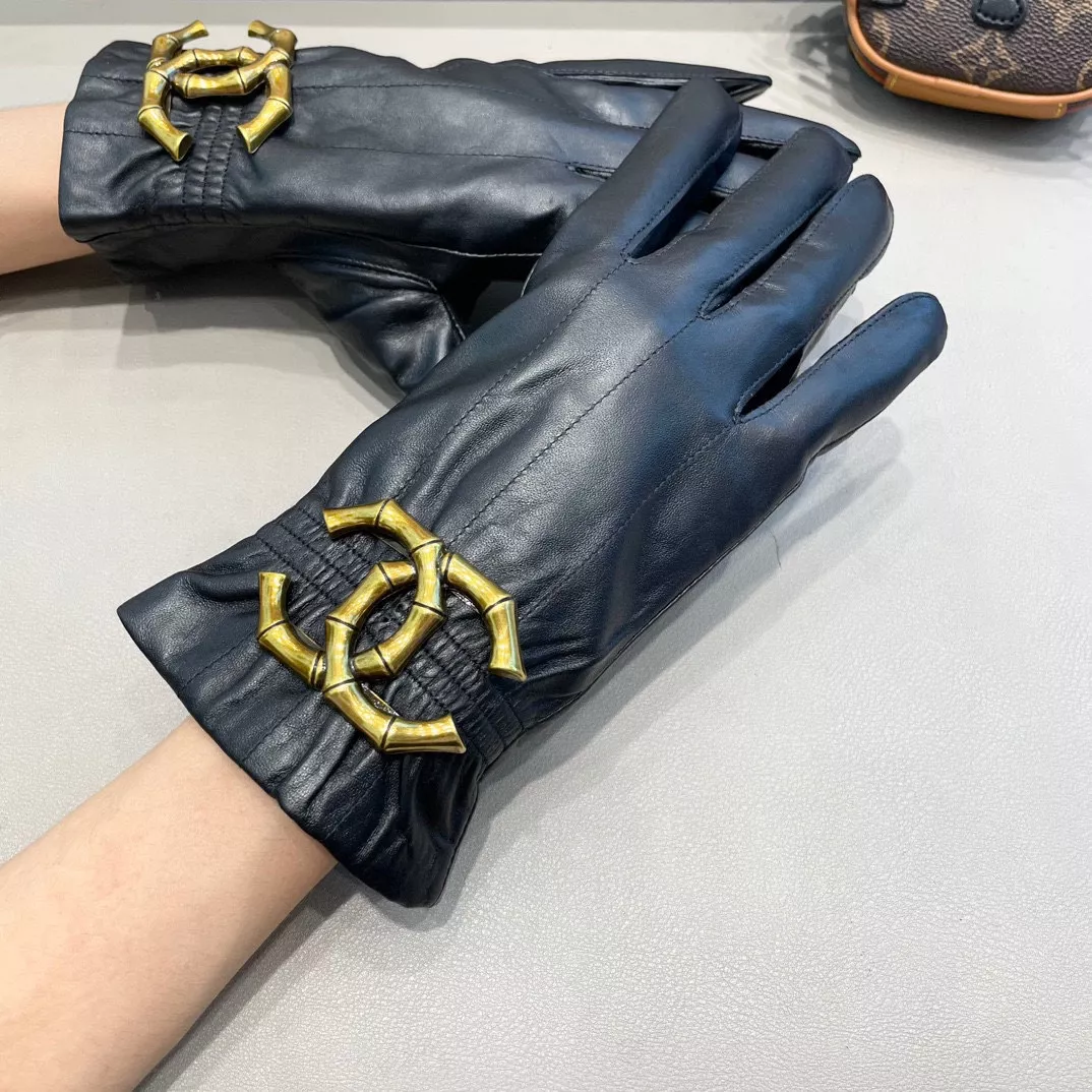 EyeCatching 1830 Chanel Gloves For Women