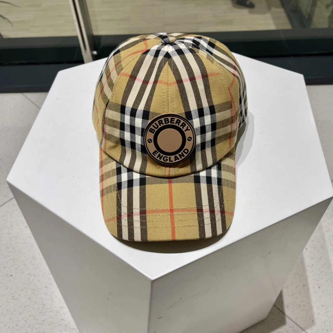 EyeCatching 1833 Burberry Caps